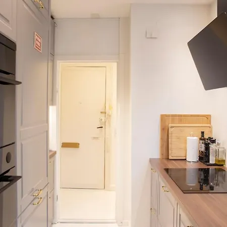 Modernized Flat In The Heart Of Vesterbro Lägenhet